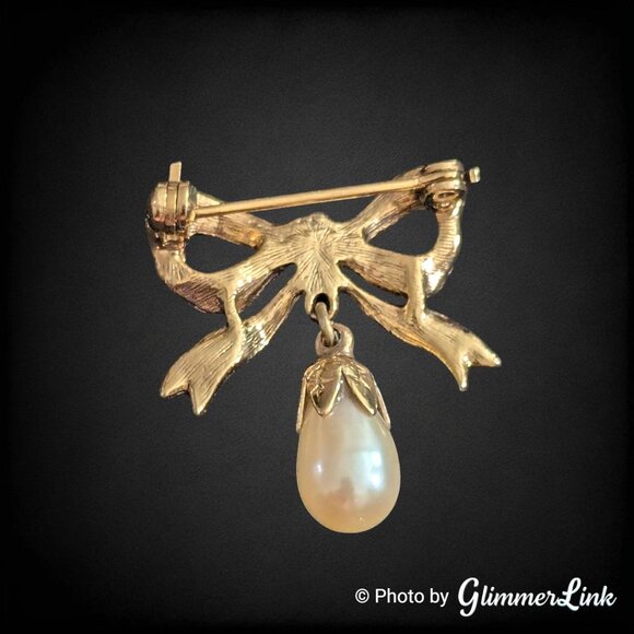Vintage Dainty Gold Tone Bow Brooch with Faux Pearl Teardrop Dangle - Picture 5 of 6